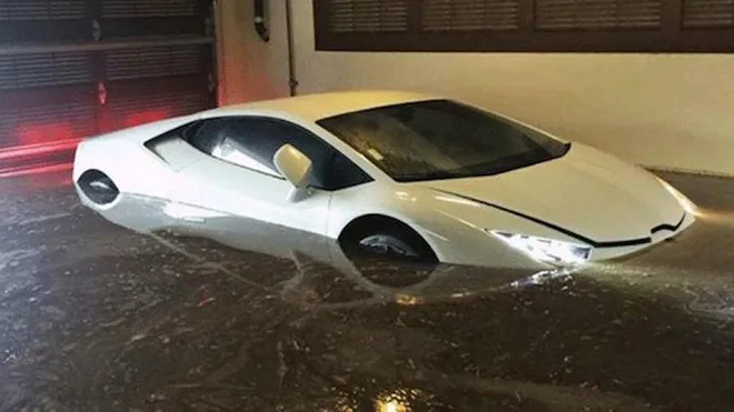 Mua ô tô cũ, làm thế nào để biết xe đã bị ngập nước?